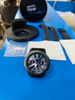 Samsung Gear S3 Frontier With Box Acessories