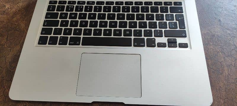 MacBook Air (Early 2014) 7