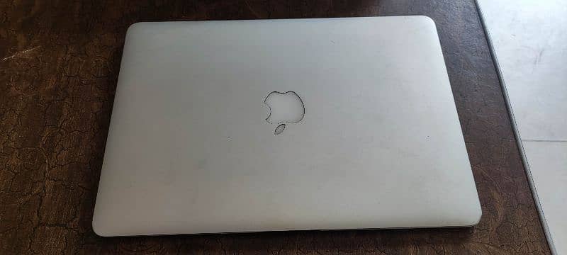 MacBook Air (Early 2014) 8