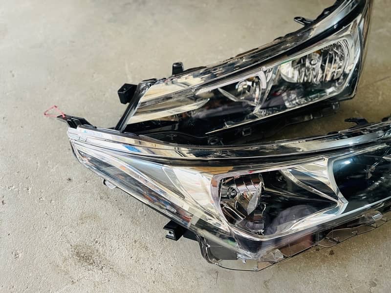 Head Light  Carrolla 2018 to 2024 6