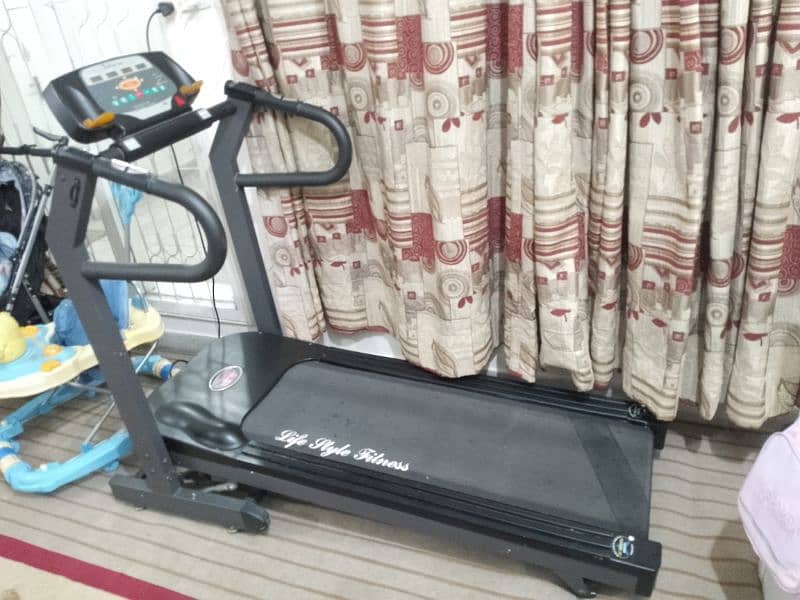 Motion Fitness 2.75 Hp Treadmill (Incline) for sale. Heavy duty 0