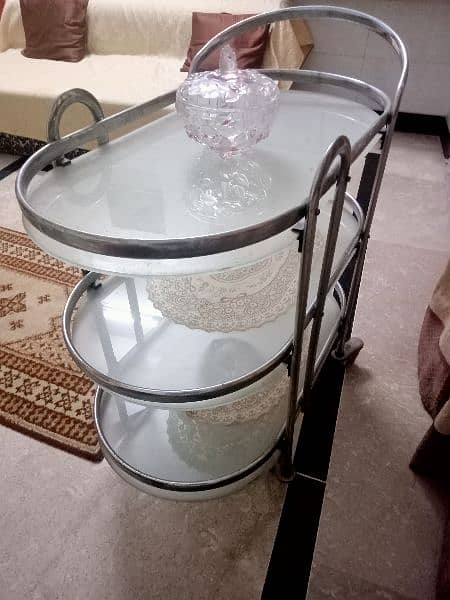 Glass tea trolley 1