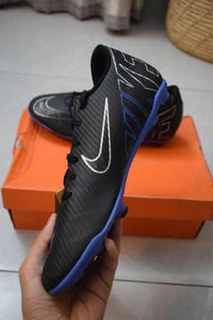 BRAND NEW Nike Mercurial Vapor 15 club (with box)