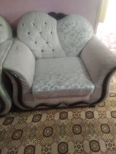 GOOD CONDITION SOFA SET 7 SEATERS 2