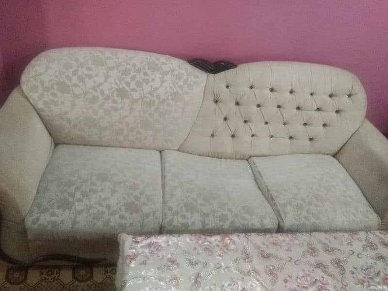 GOOD CONDITION SOFA SET 7 SEATERS 3