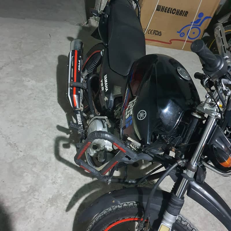 YAMAHA YBR 125-G (2017) MODEL 8