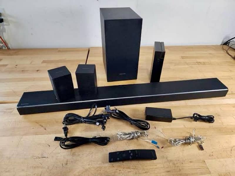 Samsung Soundbar 5.1 Wireless Woofer and Wireless Rear speakers 1