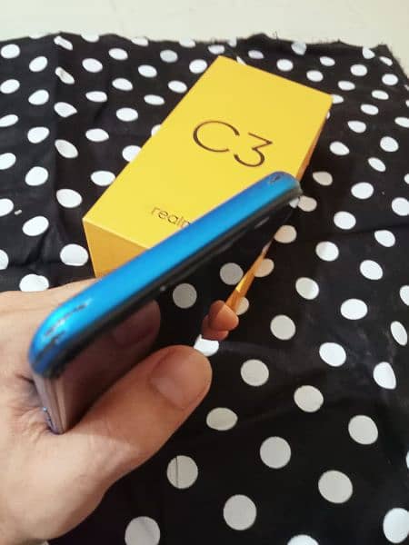 Realme C3 3/32GB , 5000mAh with complete box  for sale 4