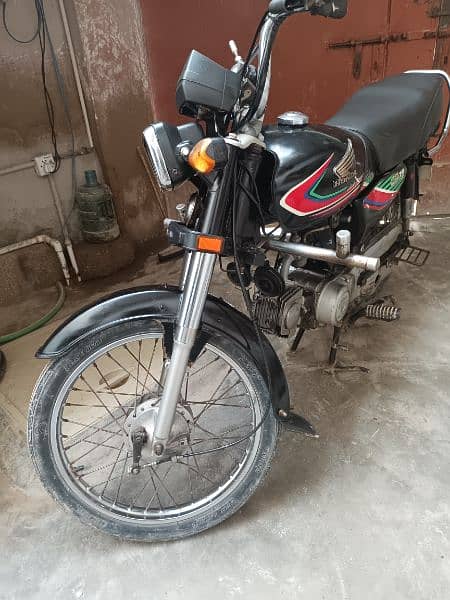 Honda CD70 3