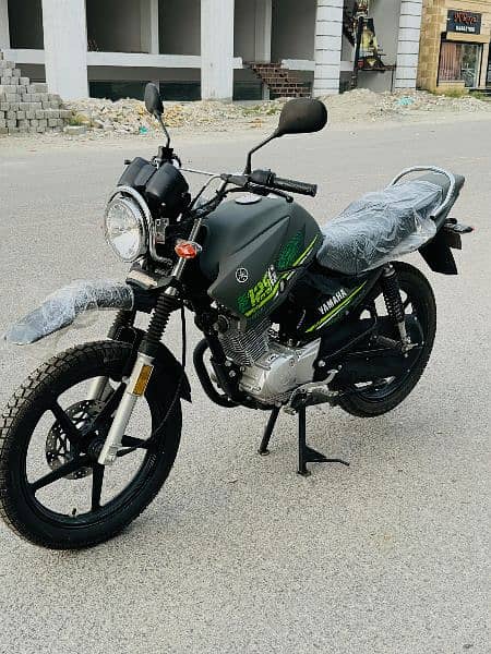 Yamaha YBR G 24 model Islamabad number 6