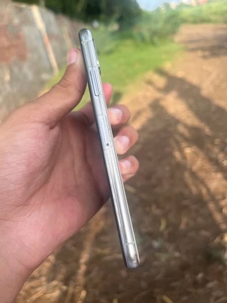 iphone X 256gb 86Health Guienune phone all ok 3