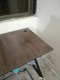 Large 5ft Computer Table Wooden (almost new)