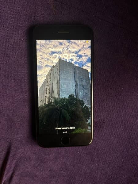 iPhone SE 2 Black 128GB PTA Approved 8/10 condition 10