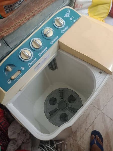 LG Semi Automatic Washing Machine Imported 2