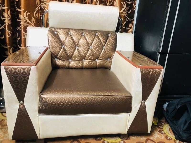 Sofa Set (3+1+1) Sheikhupura , New Look comfortable Sofa set 1