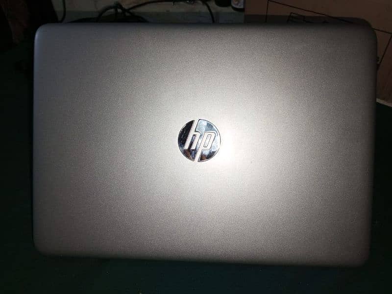 HP Elitebook 840 G3 Core i5 With Two free new laptop batteries 4