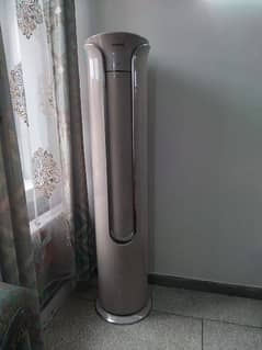 kenwood floor standing AC 2 ton brandnew for sale. .