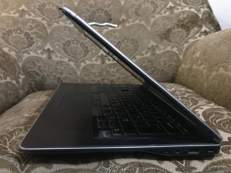 Dell Latitude E7440 | Selling | Core i5 4th gen instant selling 0