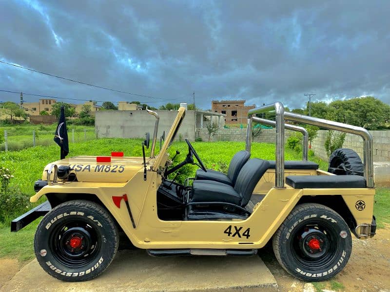 Jeep M 825 1981 1