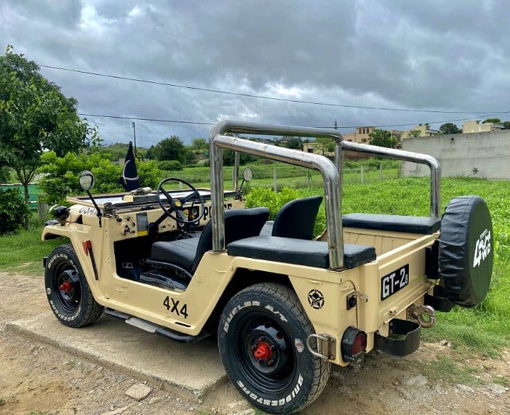 Jeep M 825 1981 4