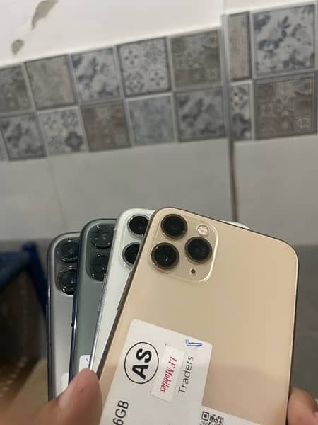 iPhone 11 Pro 256gb pta approved 8