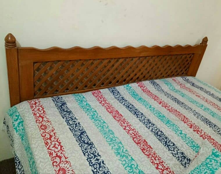 King size double bed 6