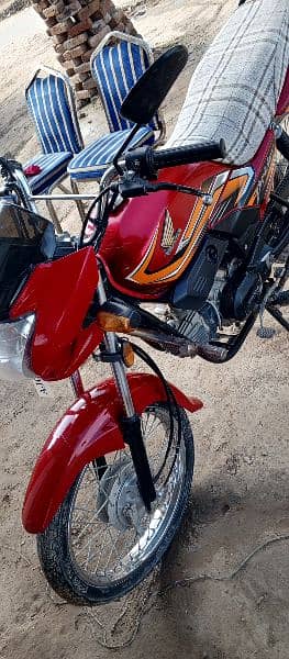 Honda prider for sale. new tayre fresh condition 9