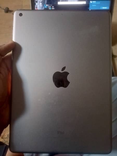 IPad 6th generation 32gb 2