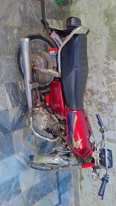 Honda 125 12model red colour good condition