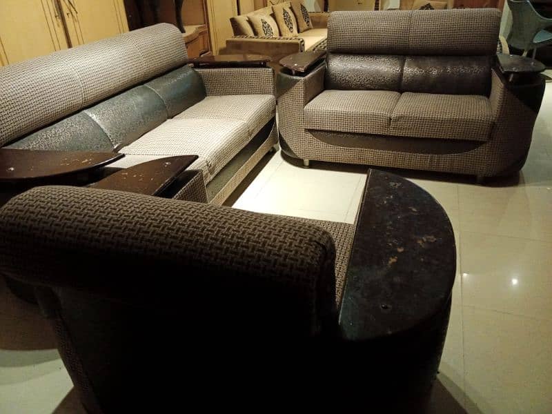 slightly used sofa set 3 2 1 seater call 03124049200 1