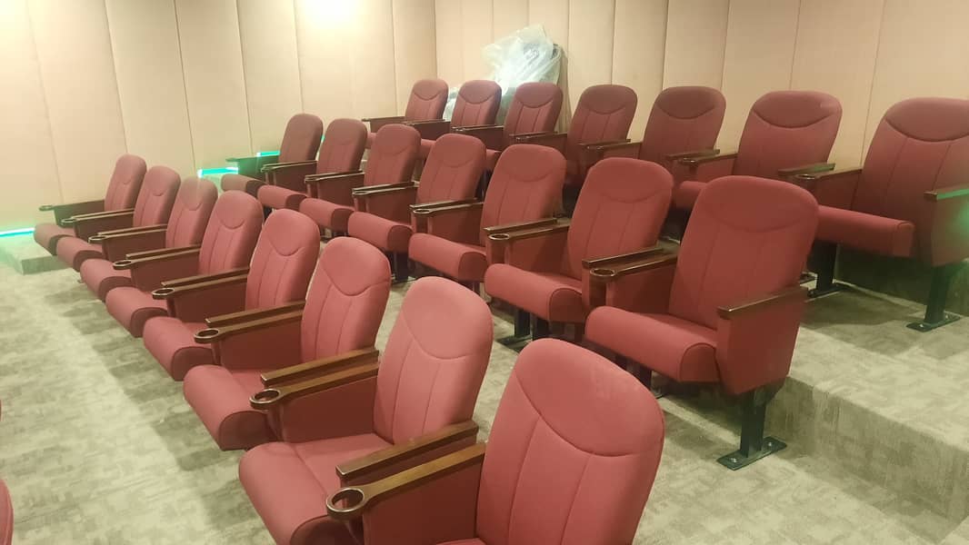 auditorium chairs 4