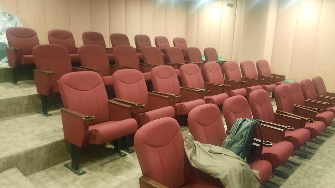 auditorium chairs 5