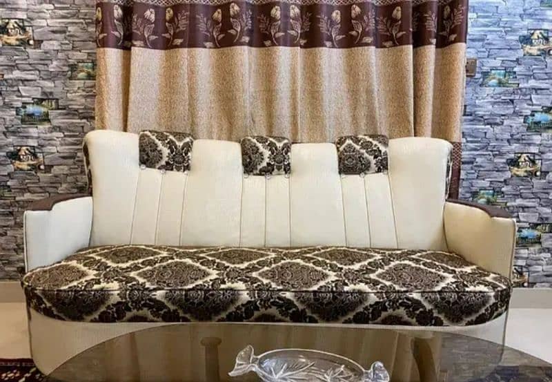 7 Seater Sofa set Almost new 3