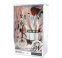 Makeup brushes