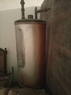 Canon Gas Geyser 35 Gallon in good Condition.