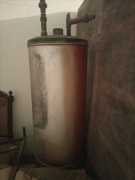 Canon Gas Geyser 35 Gallon in good Condition. 0