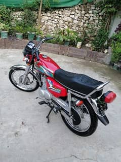 Honda 125 model 2023 just bhai ko chahie WhatsApp 03207375837