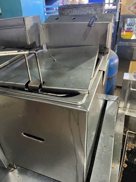 Table Top fryers for sale 1