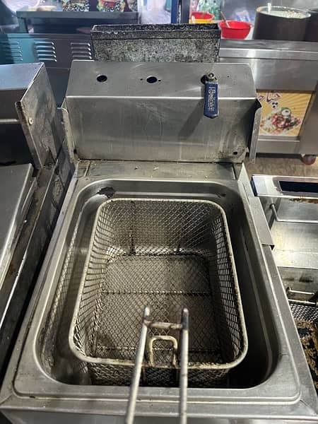 Table Top fryers for sale 2