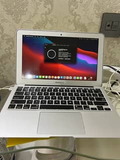 macBook Air 11 inch 2014 corei5 4 Gb version 11.7. 103