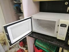 microwave oven