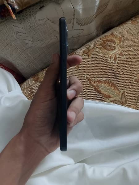 Redmi Note 12 Black color 3