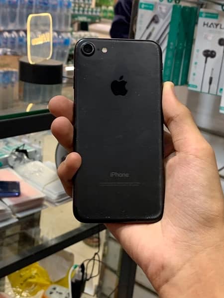 Iphone 7 32gb pta approve 2