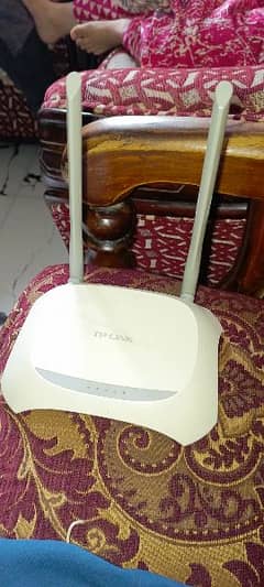 TP link router excellent Condition ma hai