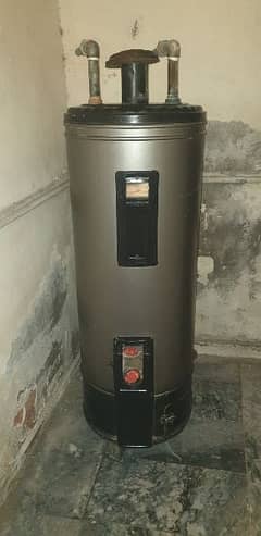 35 L gas gyzer