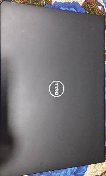 Dell Core i7 7th gen 8 gb ram 256 SSD Hard 2