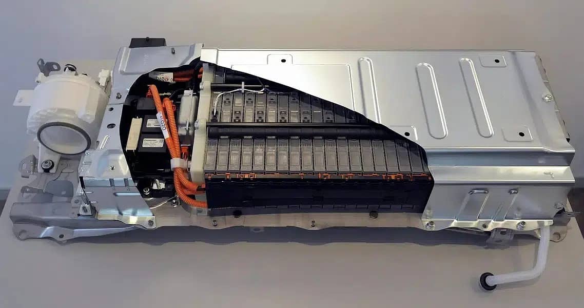 Hybrids batteries and ABS | Toyota Prius | Aqua | Axio Hybrid battery 6