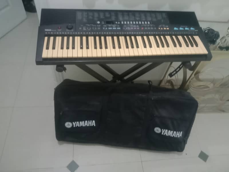 PIANO YAMAHA along with Adapter and YAMAHA BAG. 0