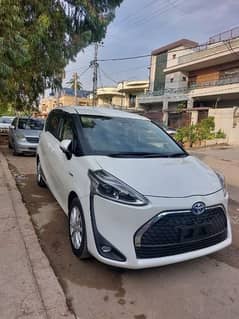 Toyota Sienta 2019