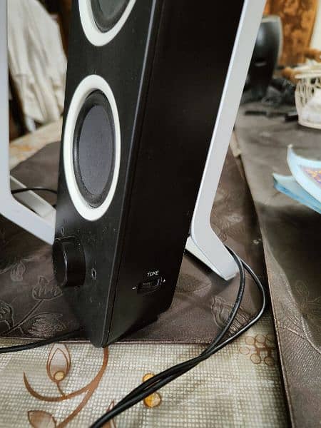 logitech Z200, I speakers like new 2